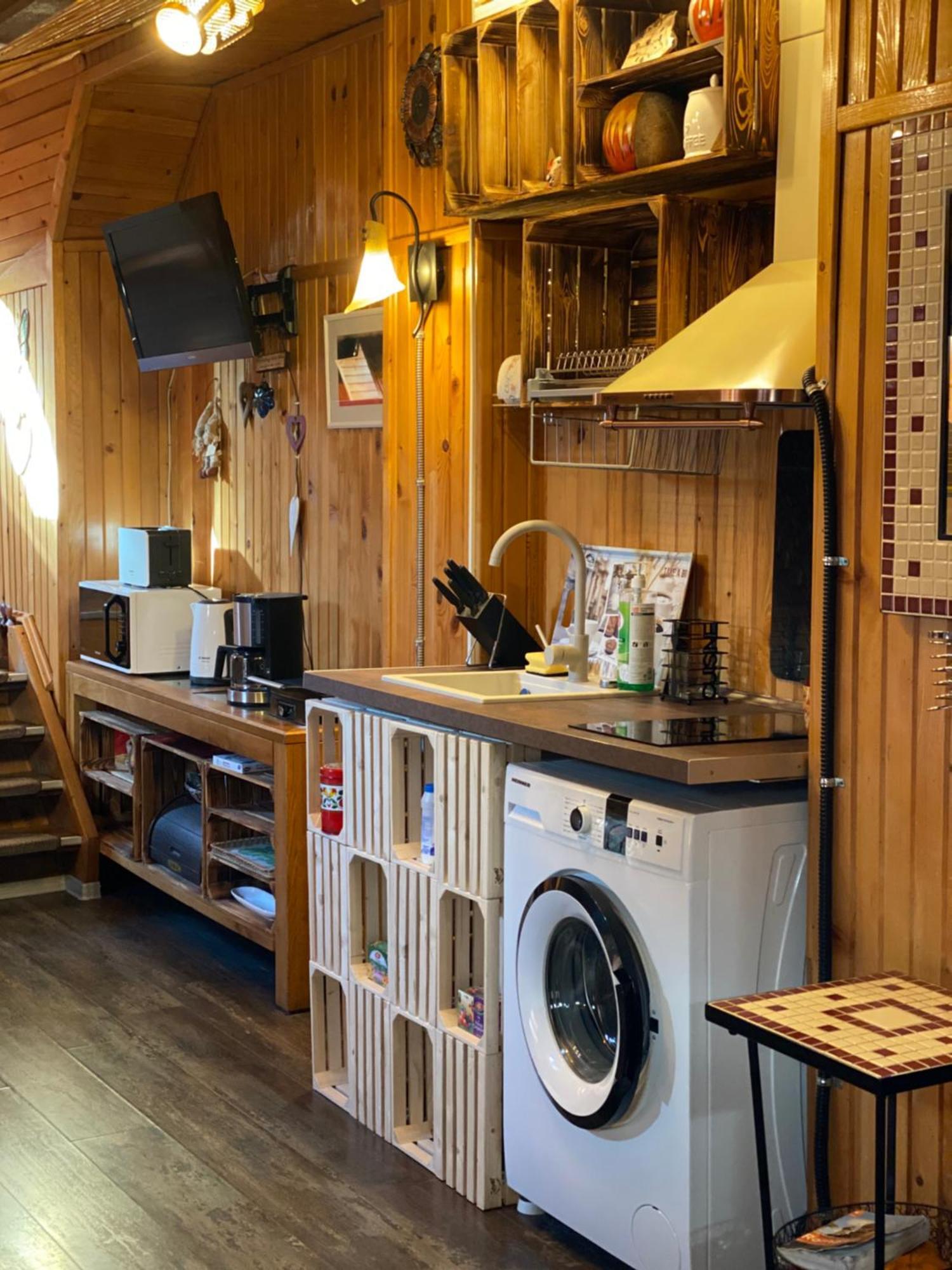 Wooden Attic Apartment Brasov Luaran gambar
