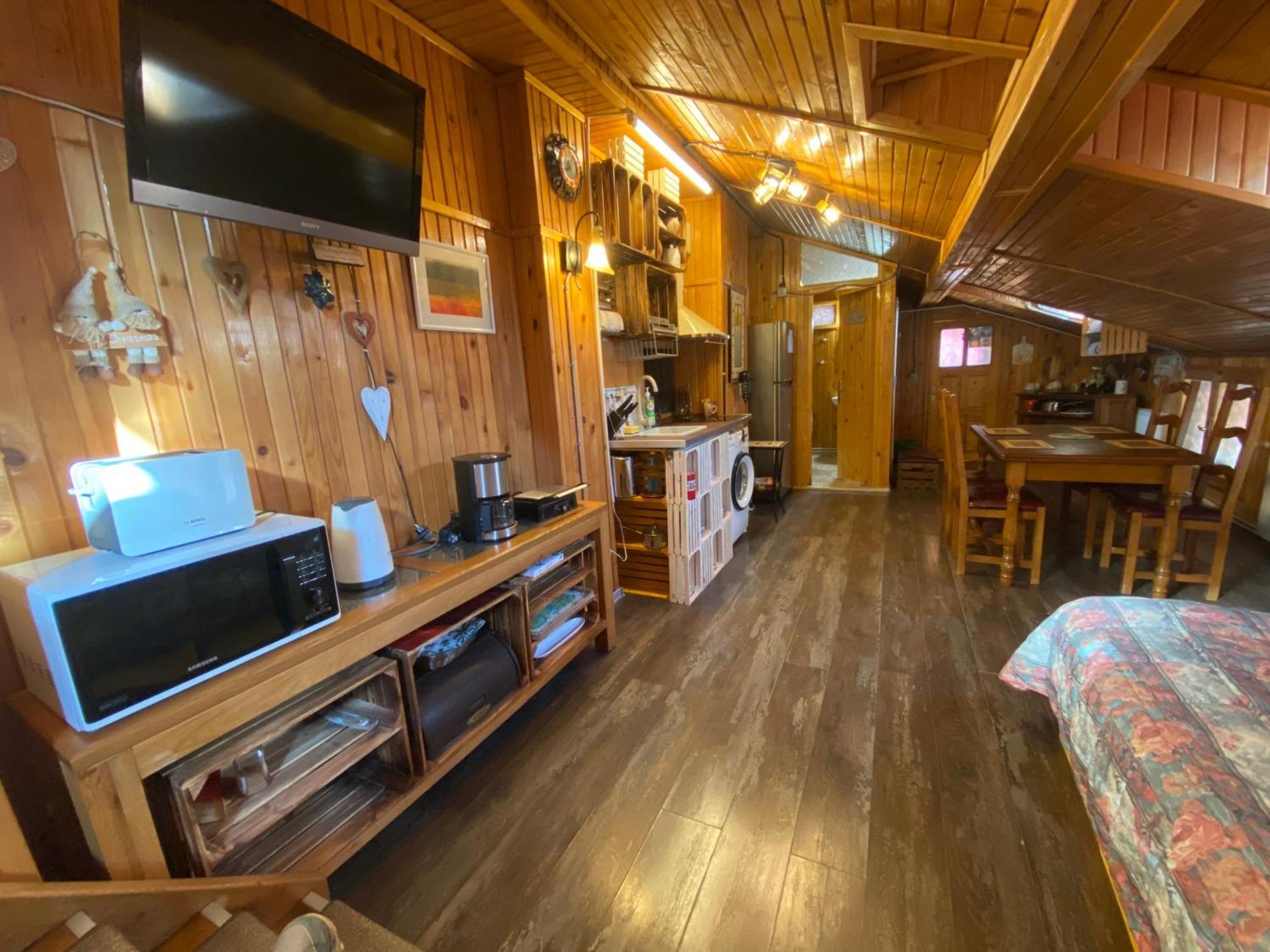 Wooden Attic Apartment Brasov Luaran gambar