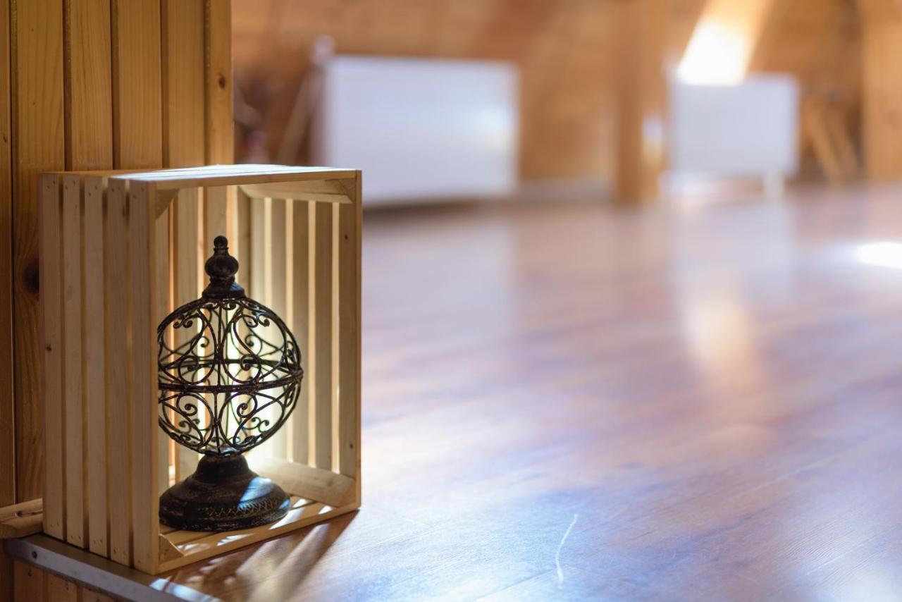 Wooden Attic Apartment Brasov Luaran gambar